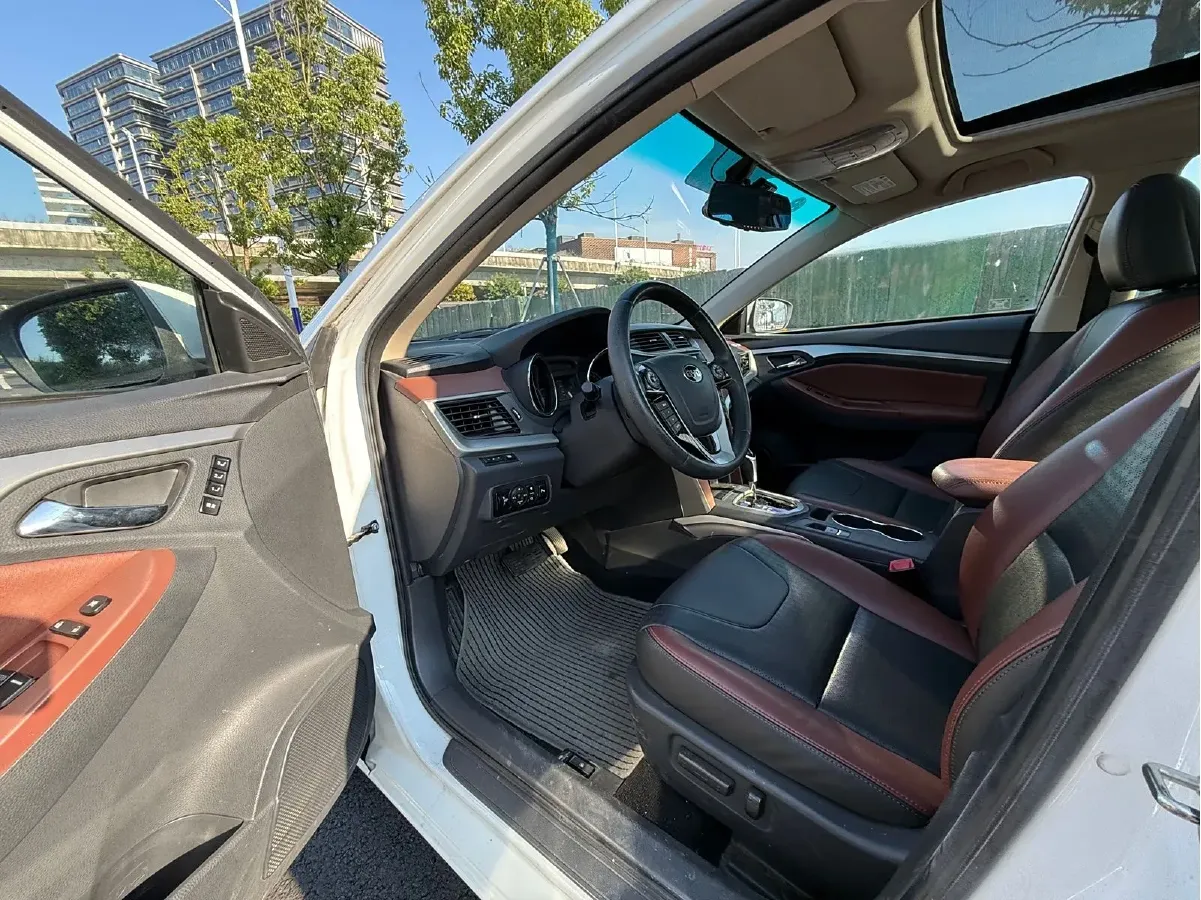 2014 BYD G5 1.5T 154HP L4 6DCT,autocango,china used car exporter,china ev exporter,chinese used car exporter,chinese used ev exporter