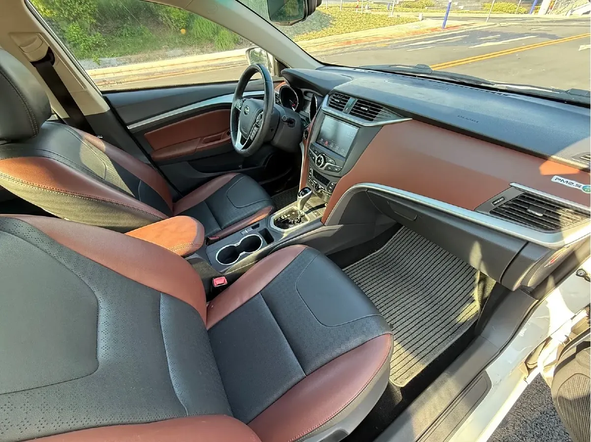 2014 BYD G5 1.5T 154HP L4 6DCT,autocango,china used car exporter,china ev exporter,chinese used car exporter,chinese used ev exporter