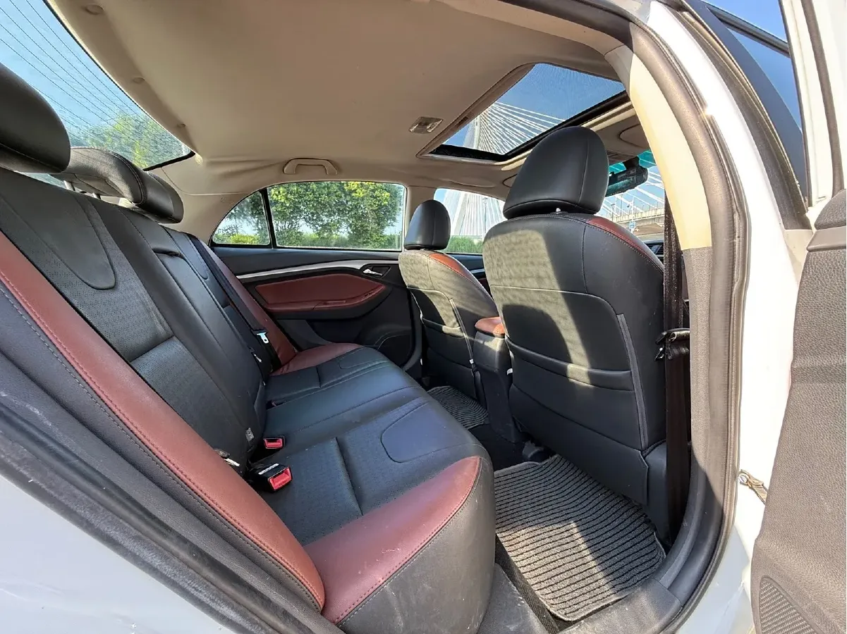 2014 BYD G5 1.5T 154HP L4 6DCT,autocango,china used car exporter,china ev exporter,chinese used car exporter,chinese used ev exporter