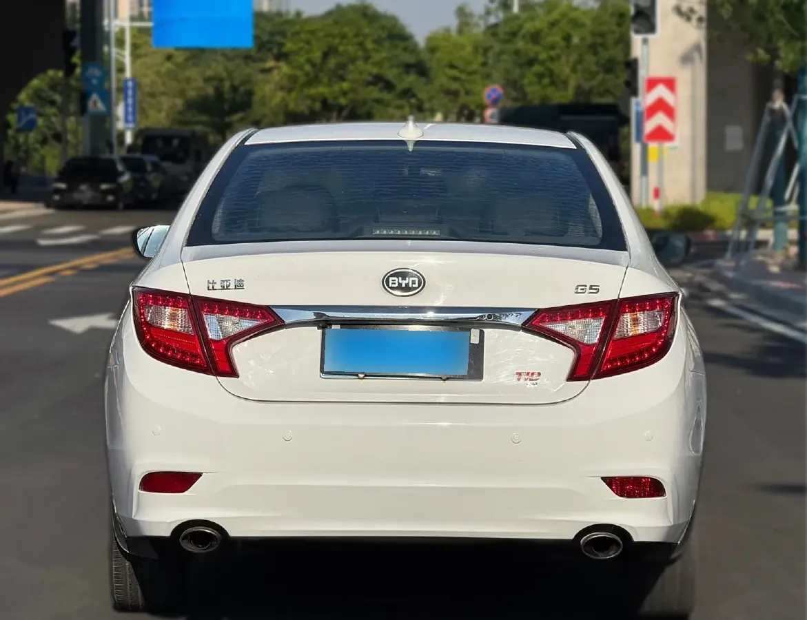 2014 BYD G5 1.5T 154HP L4 6DCT,autocango,china used car exporter,china ev exporter,chinese used car exporter,chinese used ev exporter