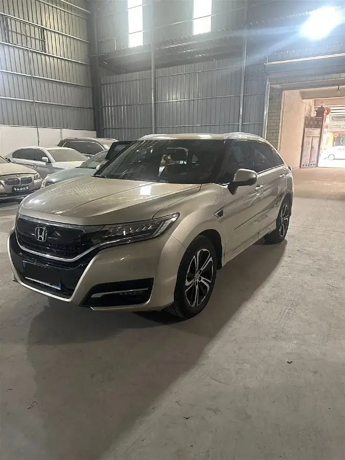 2017 Honda UR-V 2.0T 272HP L4 9AT