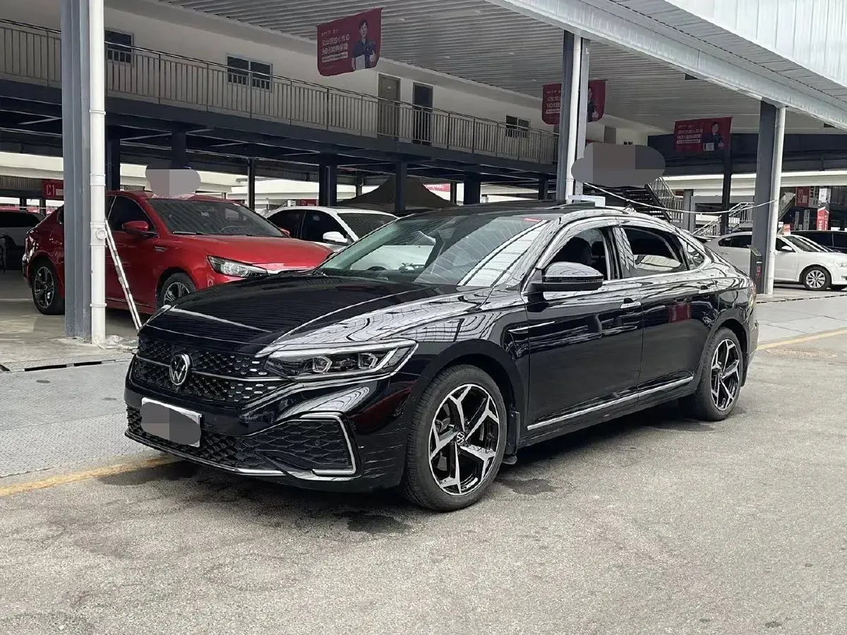 2023 Volkswagen Passat 2.0T 186HP L4 7DCT