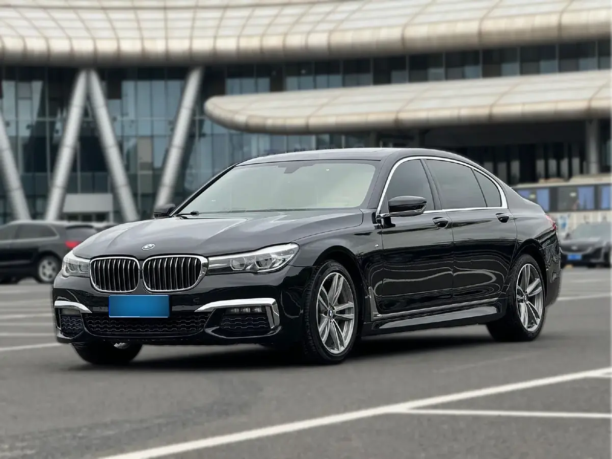 2018 BMW 7 Series 2.0T 258HP L4 8AT