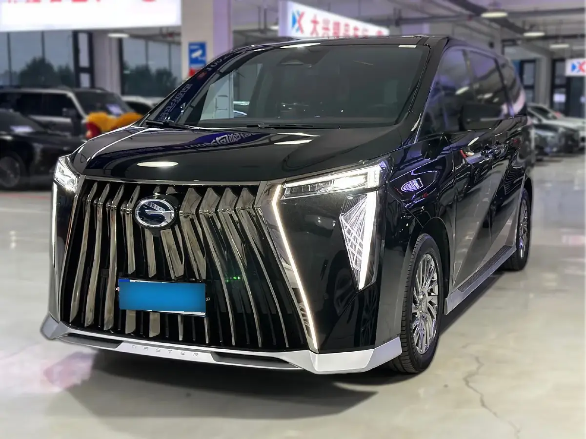 2023 GAC Trumpchi M8 2.0T 190HP L4 E-CVT Hybrid