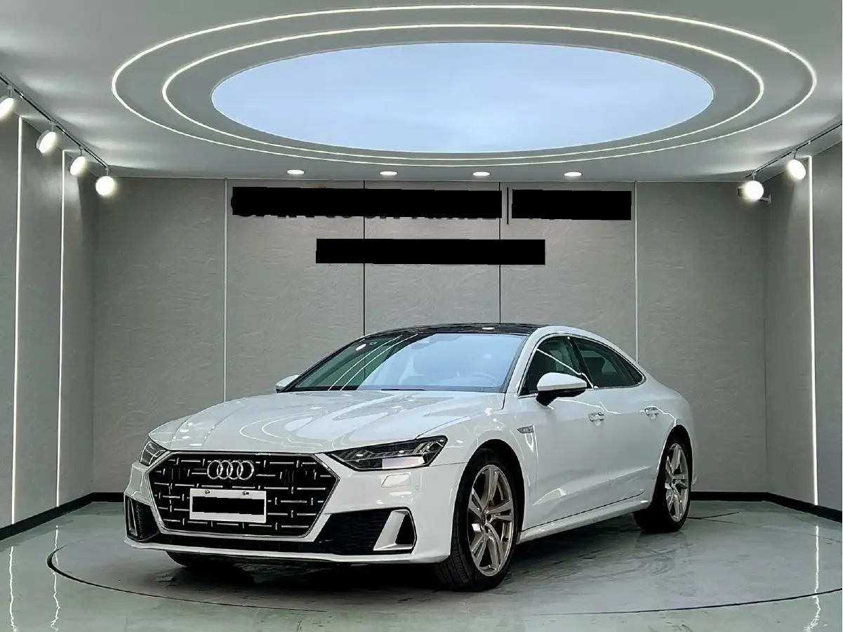 2022 Audi A7L 2.0T 245HP L4 7DCT