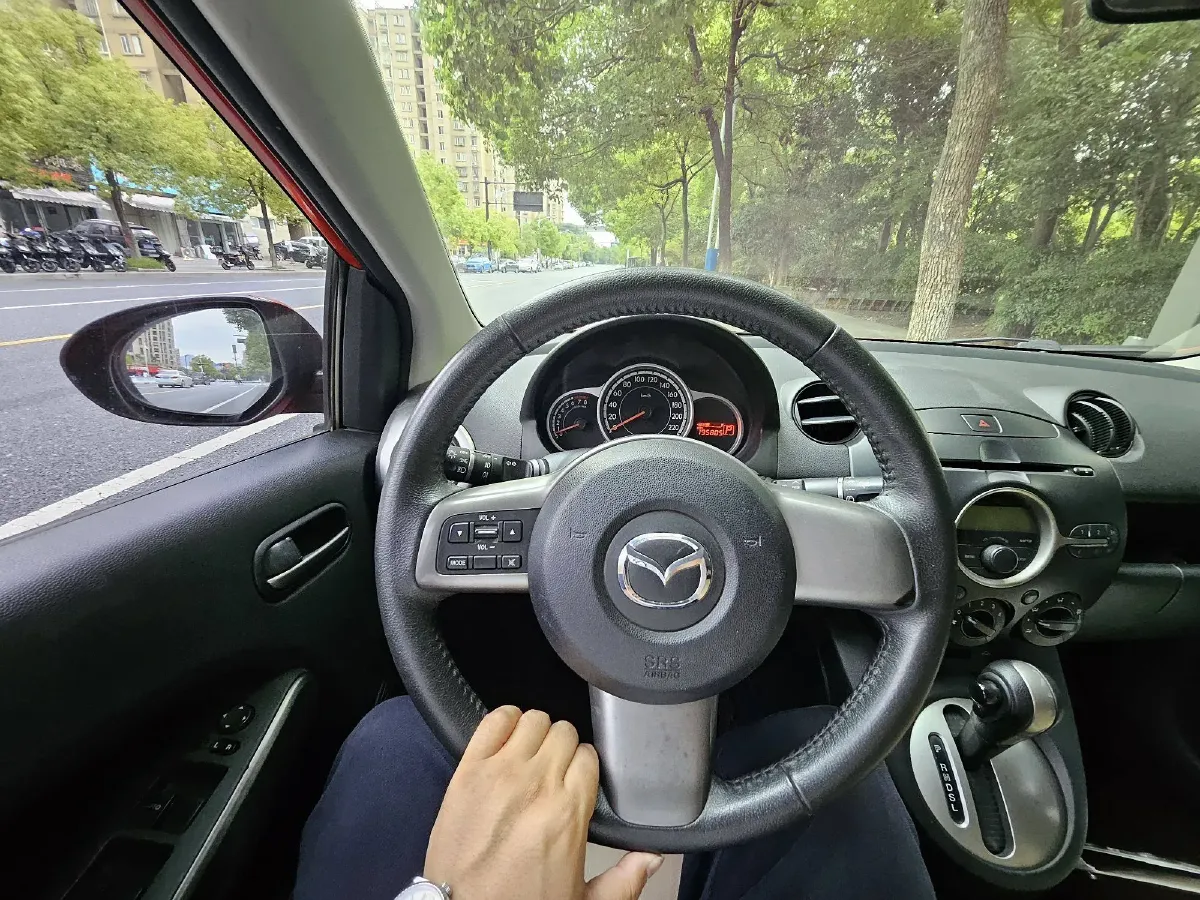 2011 Mazda 2 1.5L 103HP L4 4AT,autocango,china used car exporter,china ev exporter,chinese used car exporter,chinese used ev exporter