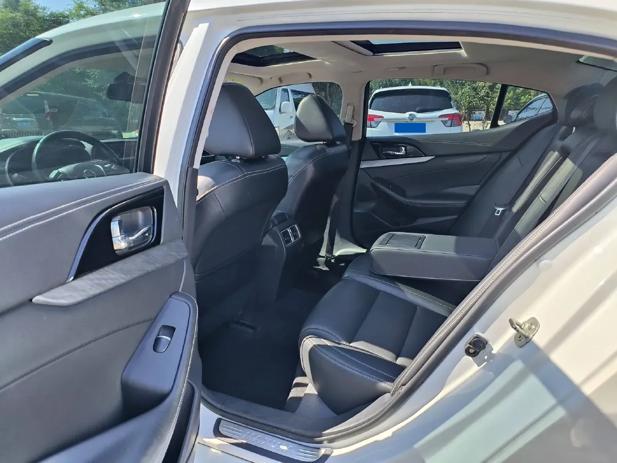 2016 Nissan Maxima 2.5L 186HP L4 CVT,autocango,china used car exporter,china ev exporter,chinese used car exporter,chinese used ev exporter