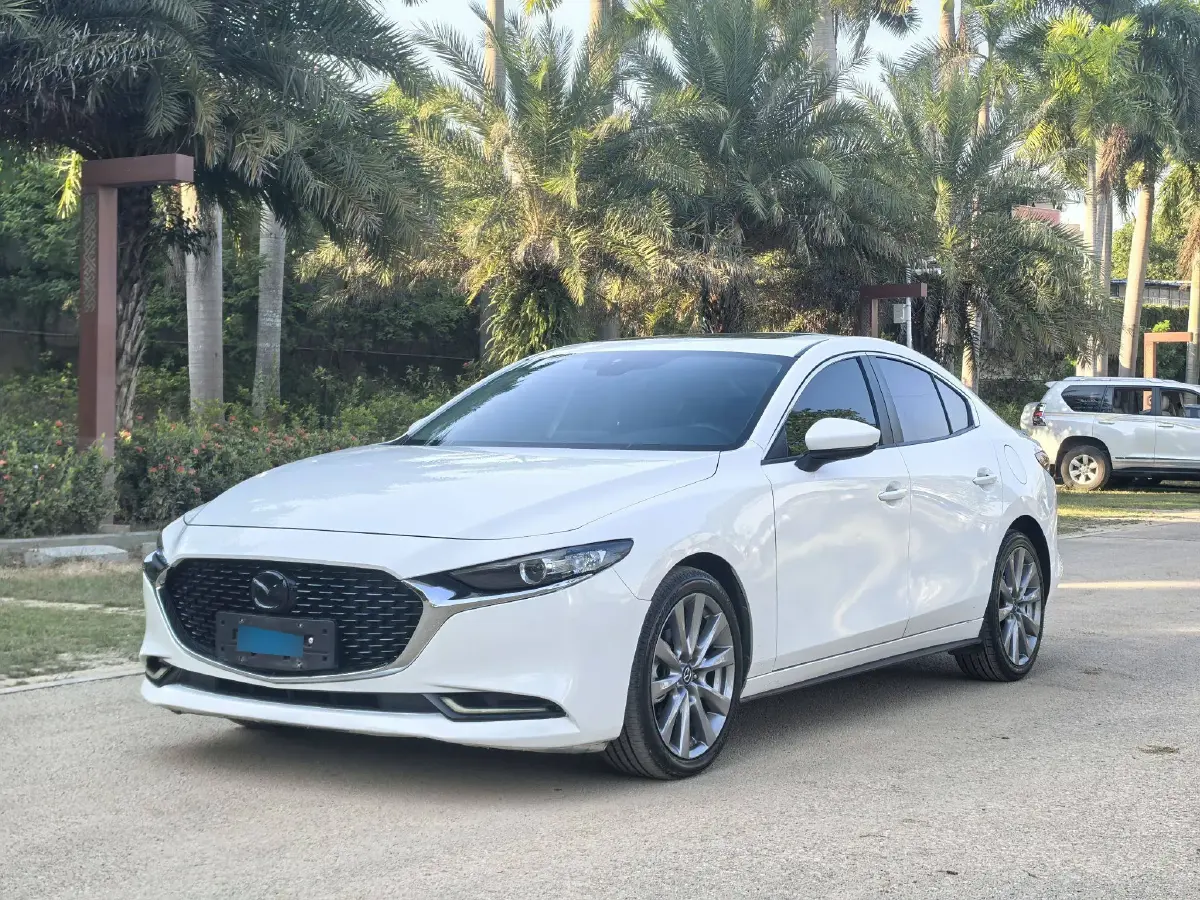 2020 Mazda 3 Axela 2.0L 158HP L4 6AT