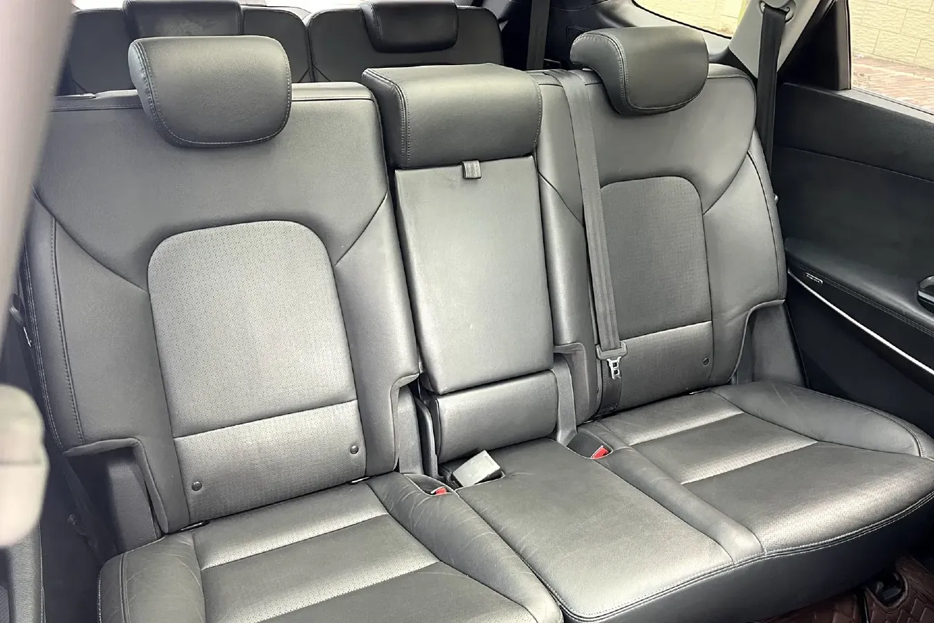 2013 Hyundai Grand SantaFe 2.2T 197HP L4 6AT,autocango,china used car exporter,china ev exporter,chinese used car exporter,chinese used ev exporter