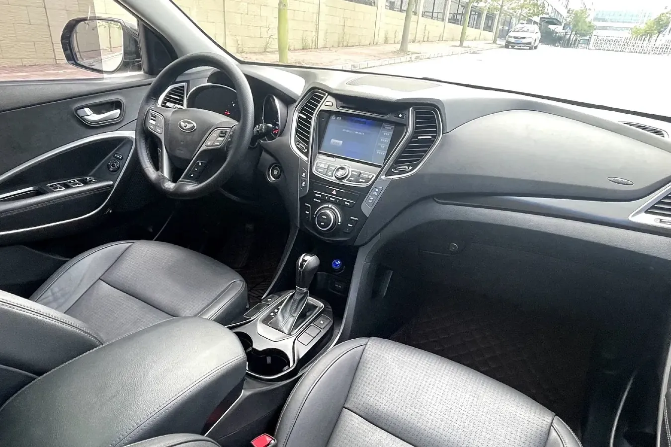 2013 Hyundai Grand SantaFe 2.2T 197HP L4 6AT,autocango,china used car exporter,china ev exporter,chinese used car exporter,chinese used ev exporter