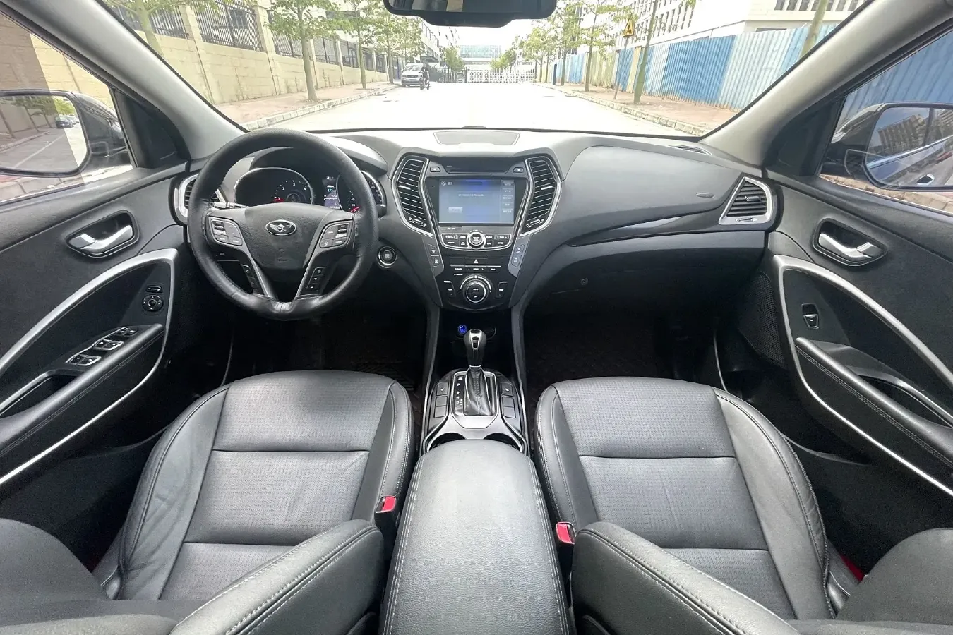 2013 Hyundai Grand SantaFe 2.2T 197HP L4 6AT,autocango,china used car exporter,china ev exporter,chinese used car exporter,chinese used ev exporter