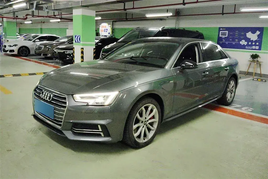 2018 Audi A4L 2.0T 252HP L4 7DCT