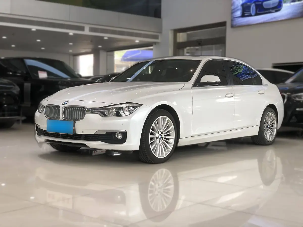 2018 BMW 3 Series 2.0T 184HP L4 8AT