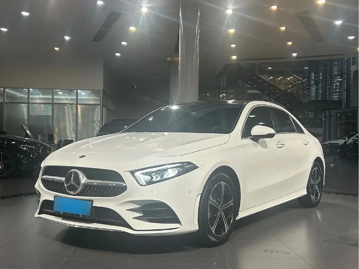 2022 Mercedes-Benz A Class 1.3T 163HP L4 7DCT