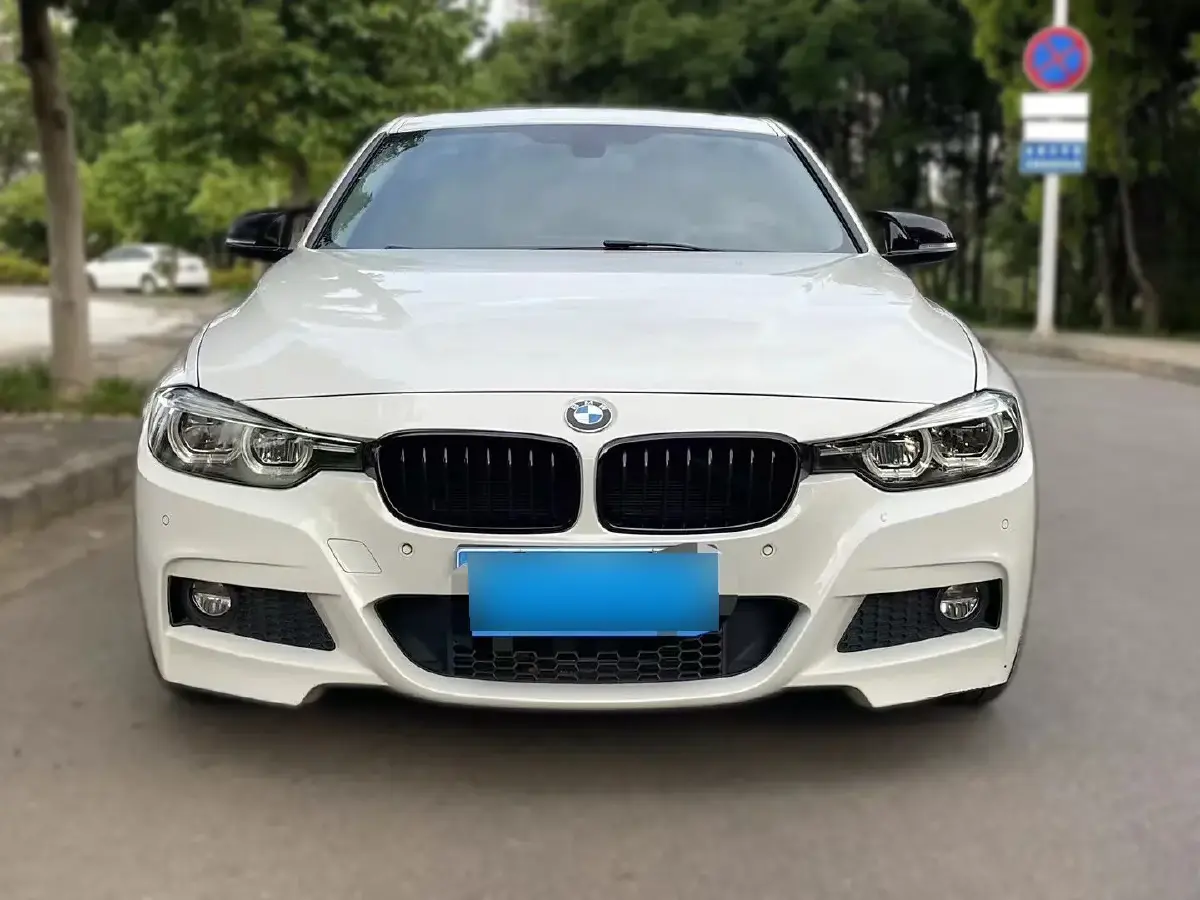 2018 BMW 3 Series 2.0T 184HP L4 8AT
