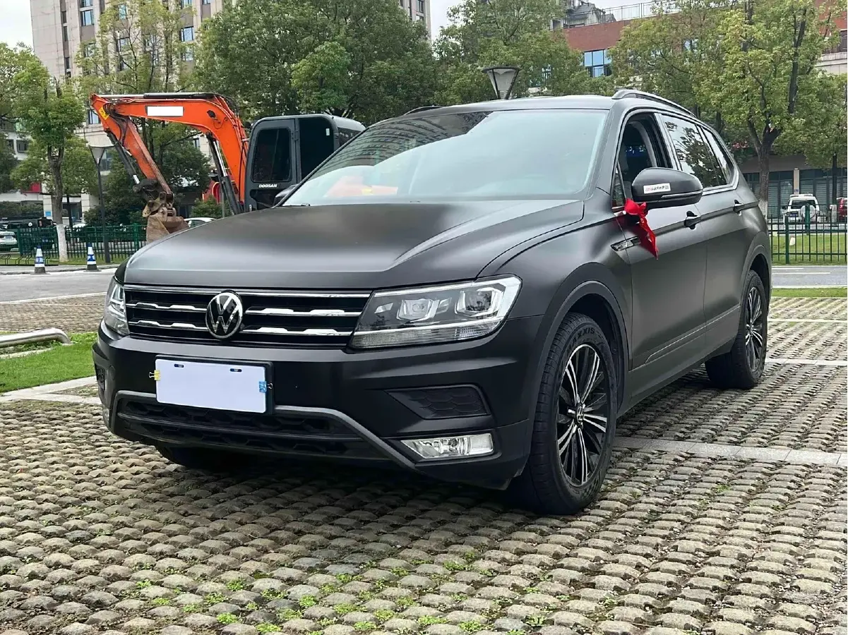 2021 Volkswagen Tiguan L 1.4T 150HP L4 7DCT