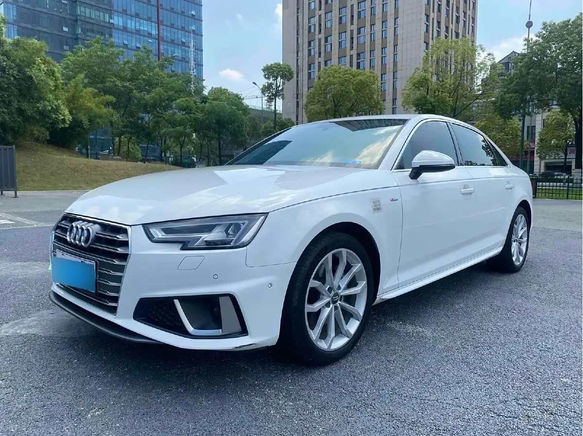 2019 Audi A4L 2.0T 190HP L4 7DCT