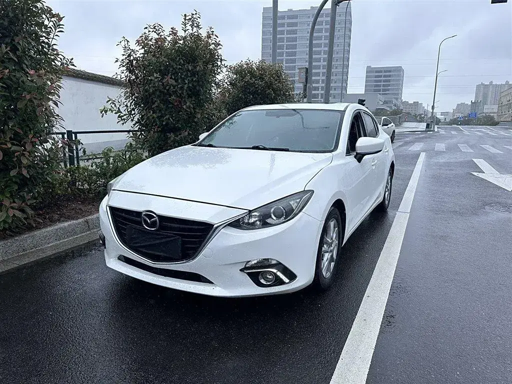 2014 Mazda 3 Axela 1.5L 117HP L4 6AT
