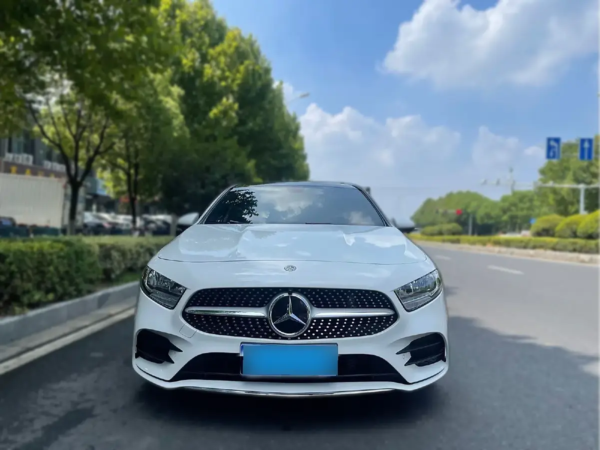2021 Mercedes-Benz A Class 1.3T 136HP L4 7DCT