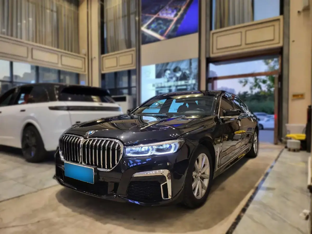 2016 BMW 7 Series 2.0T 258HP L4 8AT