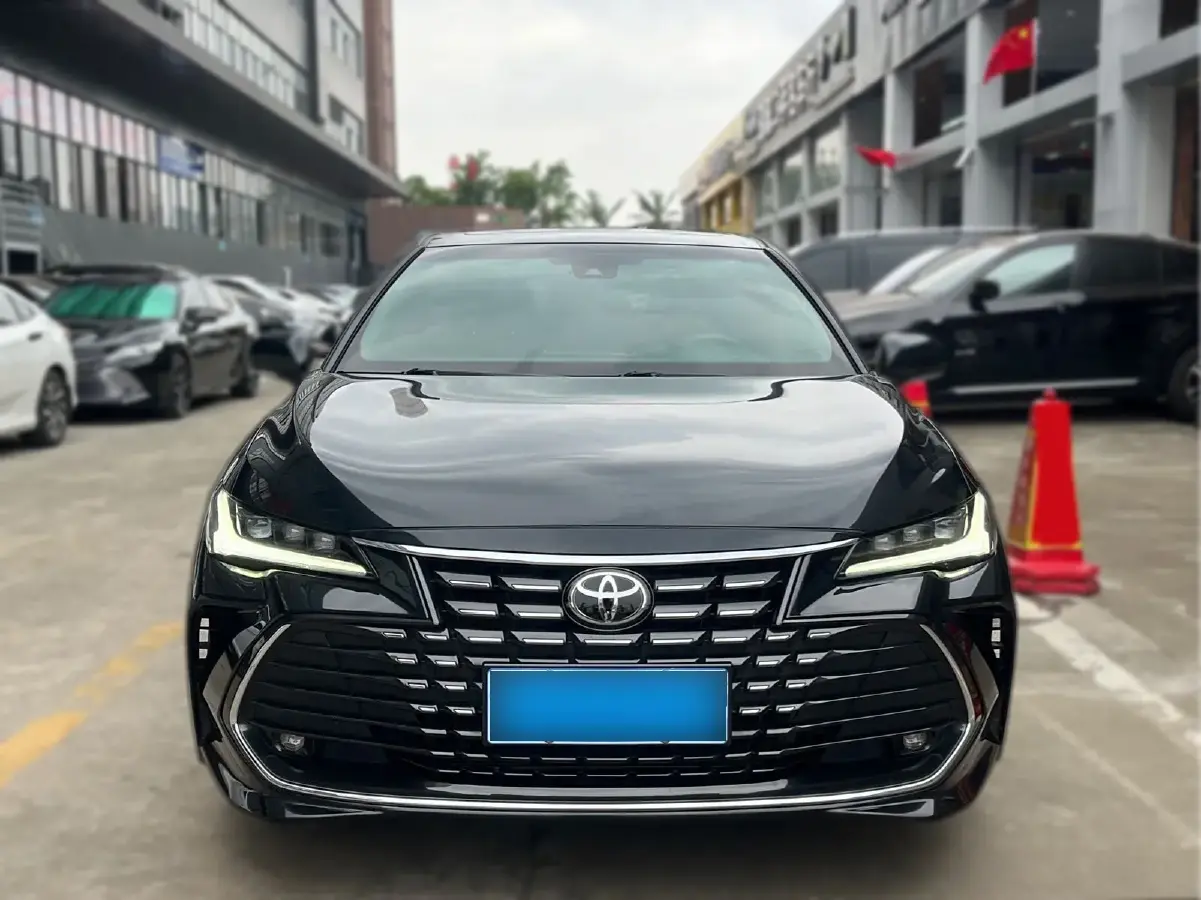2023 Toyota Avalon 2.0L 177HP L4 CVT