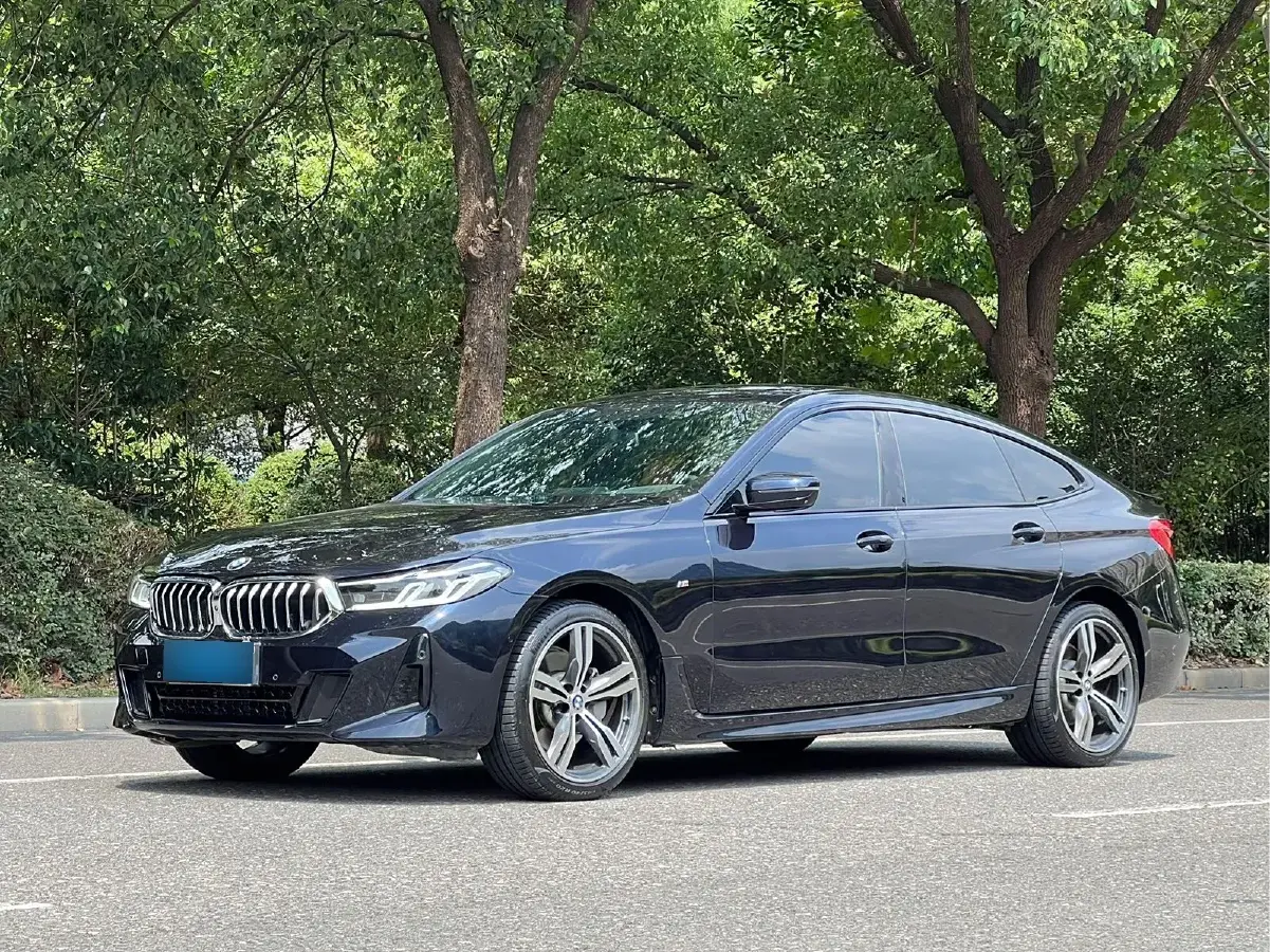 2022 BMW 6 Series GT 2.0T 245HP L4 8AT