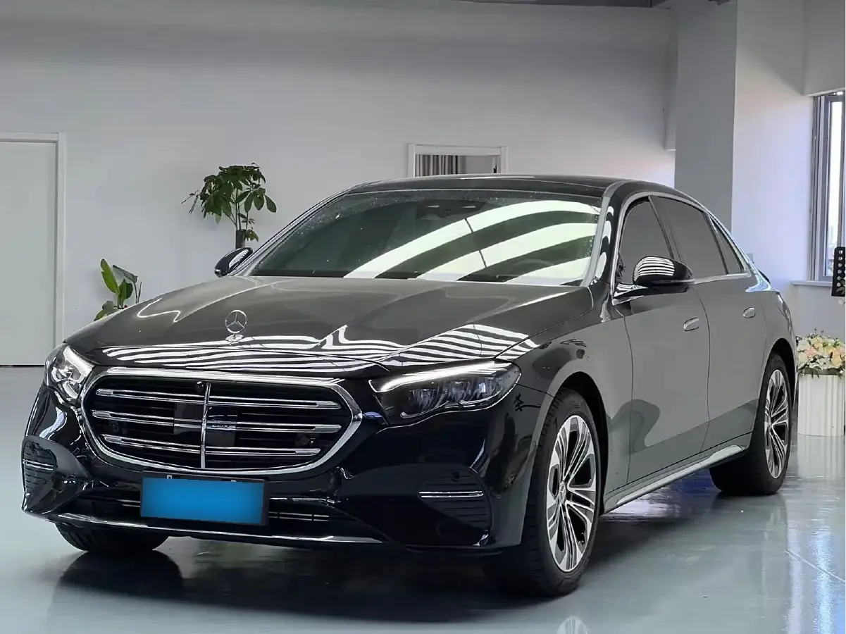 2024 Mercedes-Benz E Class 2.0T 204HP L4 9AT PHEV 25.4KWH