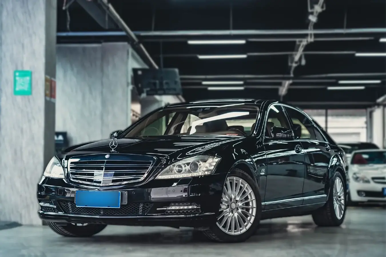 2012 Mercedes-Benz S Class 5.5T 517HP V12 5AT