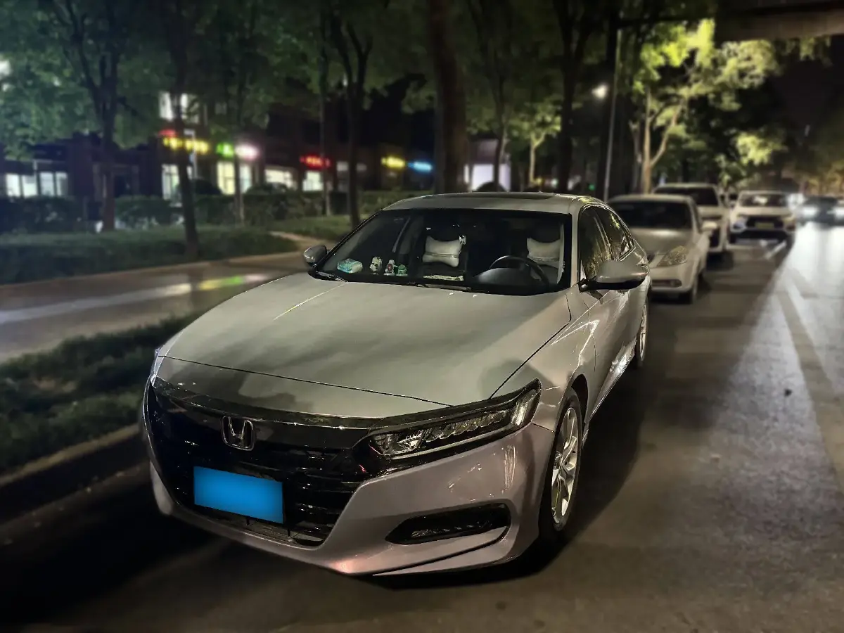 2018 Honda Accord 1.5T 194HP L4 CVT