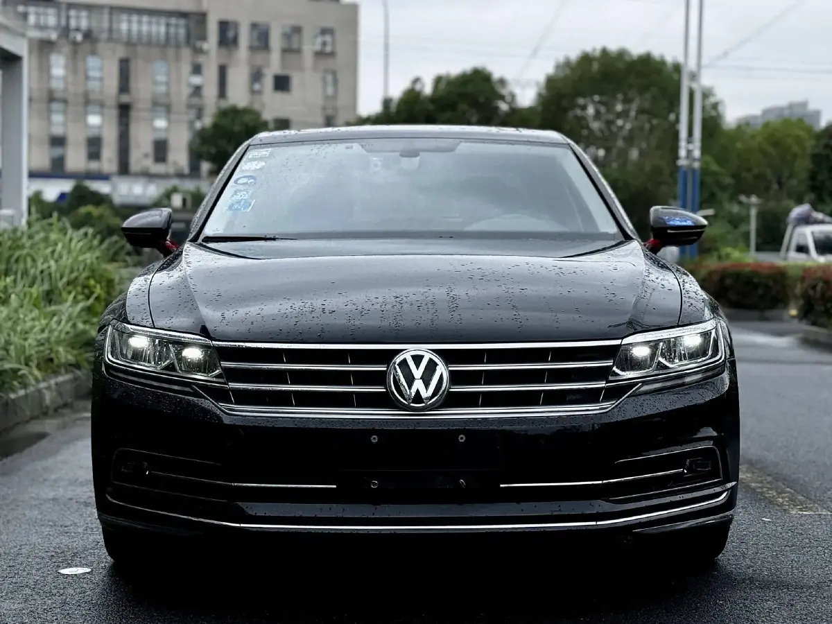 2018 Volkswagen Phideon 2.0T 224HP L4 7DCT