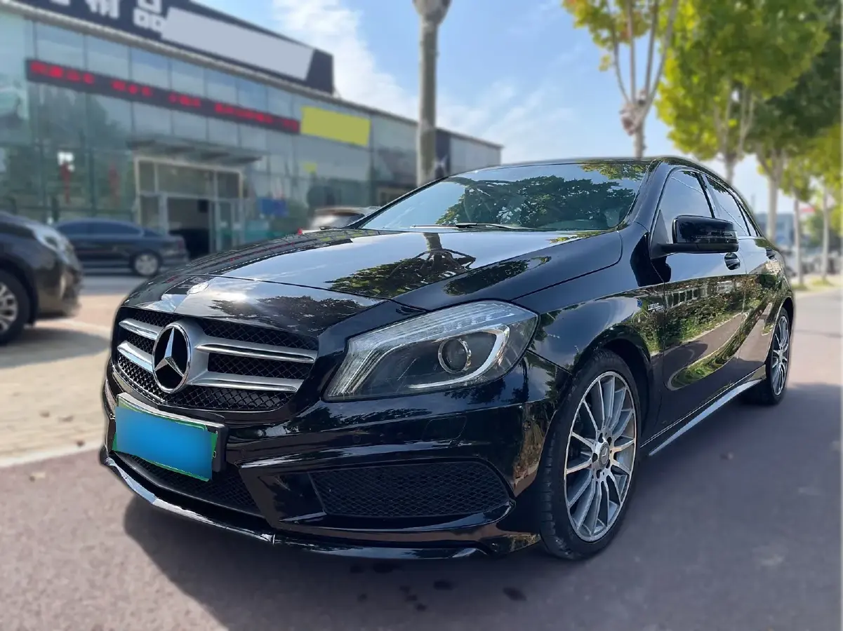 2015 Mercedes-Benz A Class 1.6T 156HP L4 7DCT