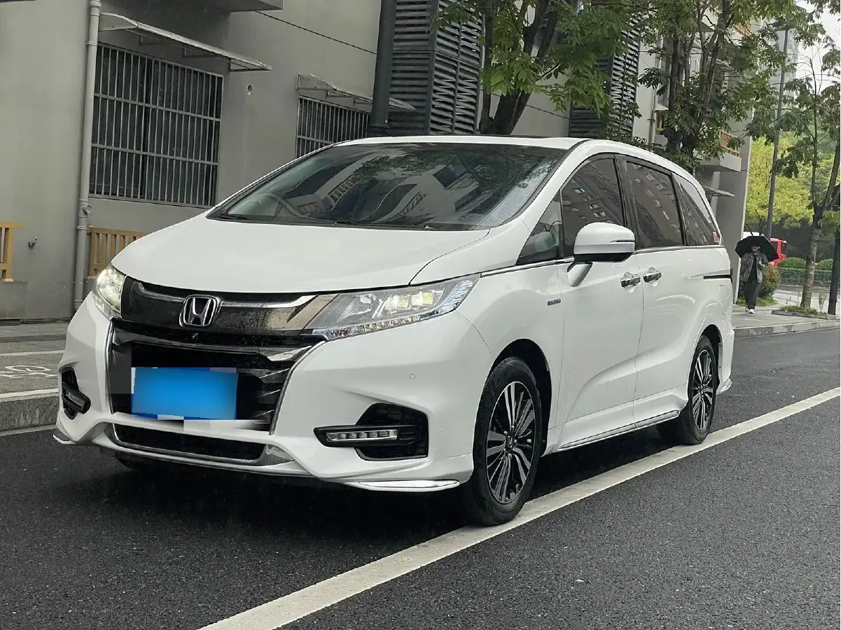 2021 Honda Odyssey 2.0L 146HP L4 E-CVT Hybrid