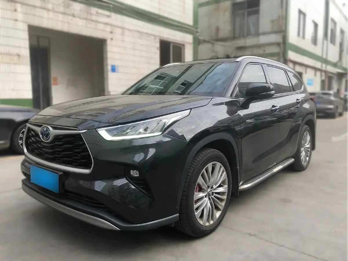 2022 Toyota Highlander 2.5L 192HP L4 E-CVT Hybrid