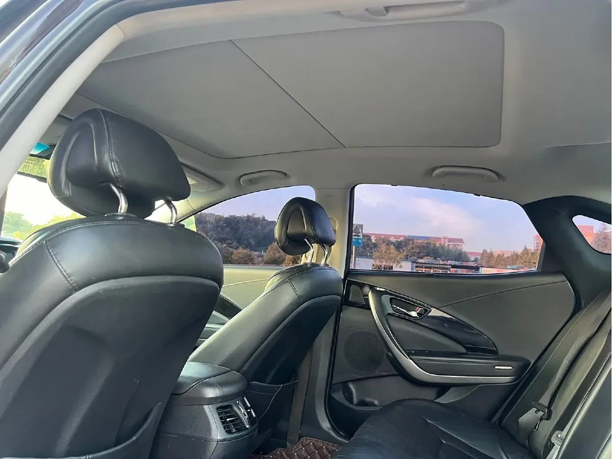 2011 Hyundai Azera 2.4L 180HP L4 6AT,autocango,china used car exporter,china ev exporter,chinese used car exporter,chinese used ev exporter