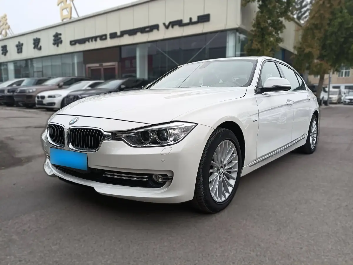 2013 BMW 3 Series 2.0T 184HP L4 8AT