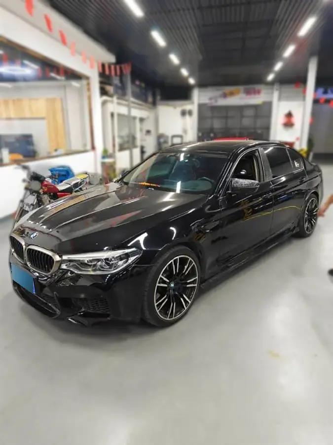 2019 BMW 5 Series 3.0T 340HP L6 8AT
