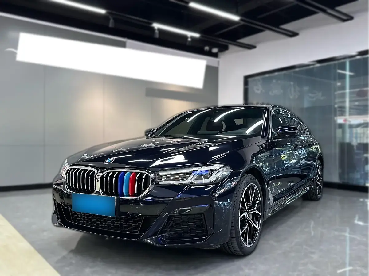 2023 BMW 5 Series 2.0T 245HP L4 8AT