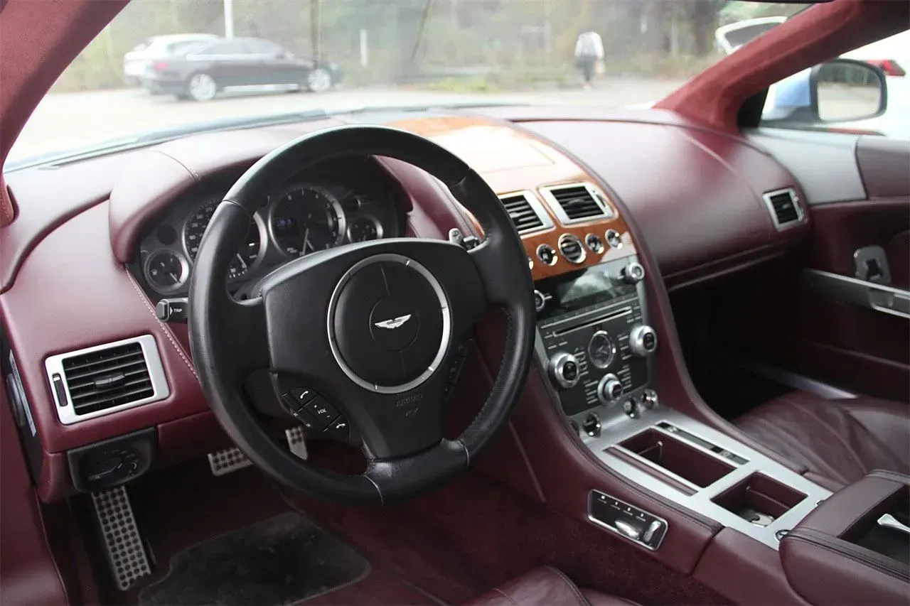 2013 Aston Martin DB9 6.0L 517HP V12 6AT,autocango,china used car exporter,china ev exporter,chinese used car exporter,chinese used ev exporter