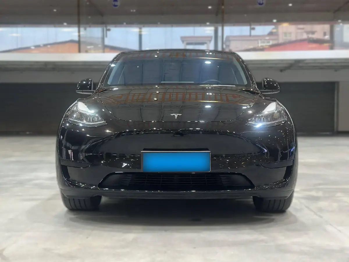 2024 Tesla Model Y BEV 60KWH