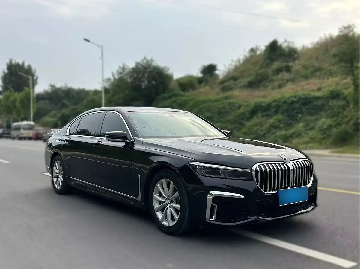 2016 BMW 7 Series 2.0T 258HP L4 8AT