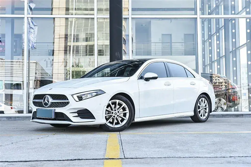 2021 Mercedes-Benz A Class 1.3T 163HP L4 7DCT