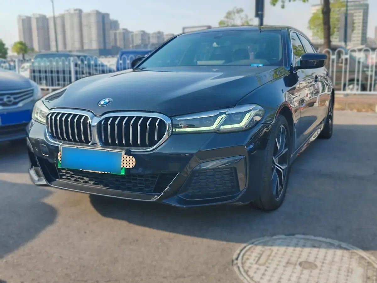 2021 BMW 5 Series 2.0T 184HP L4 8AT PHEV 17.7KWH
