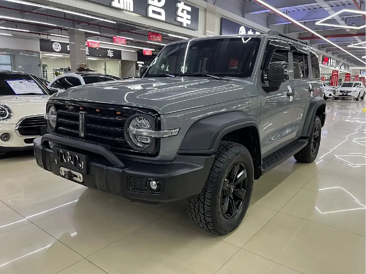 2021 Tank 300 2.0T 227HP L4 8AT