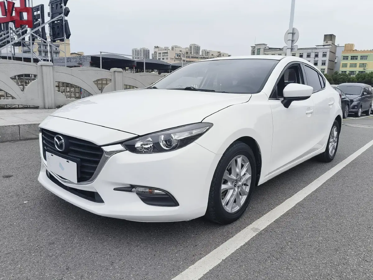 2017 Mazda 3 Axela 1.5L 117HP L4 6AT