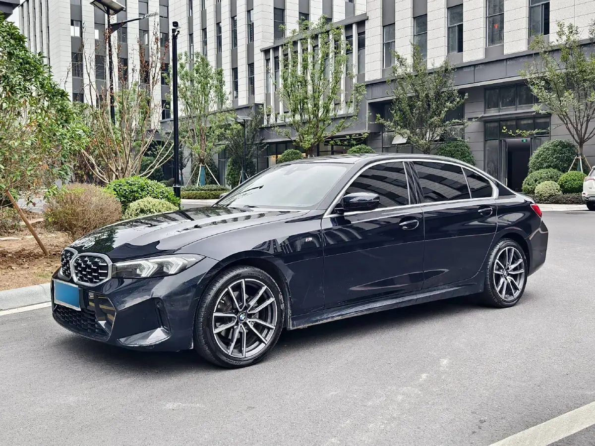 2024 BMW 3 Series 2.0T 184HP L4 8AT