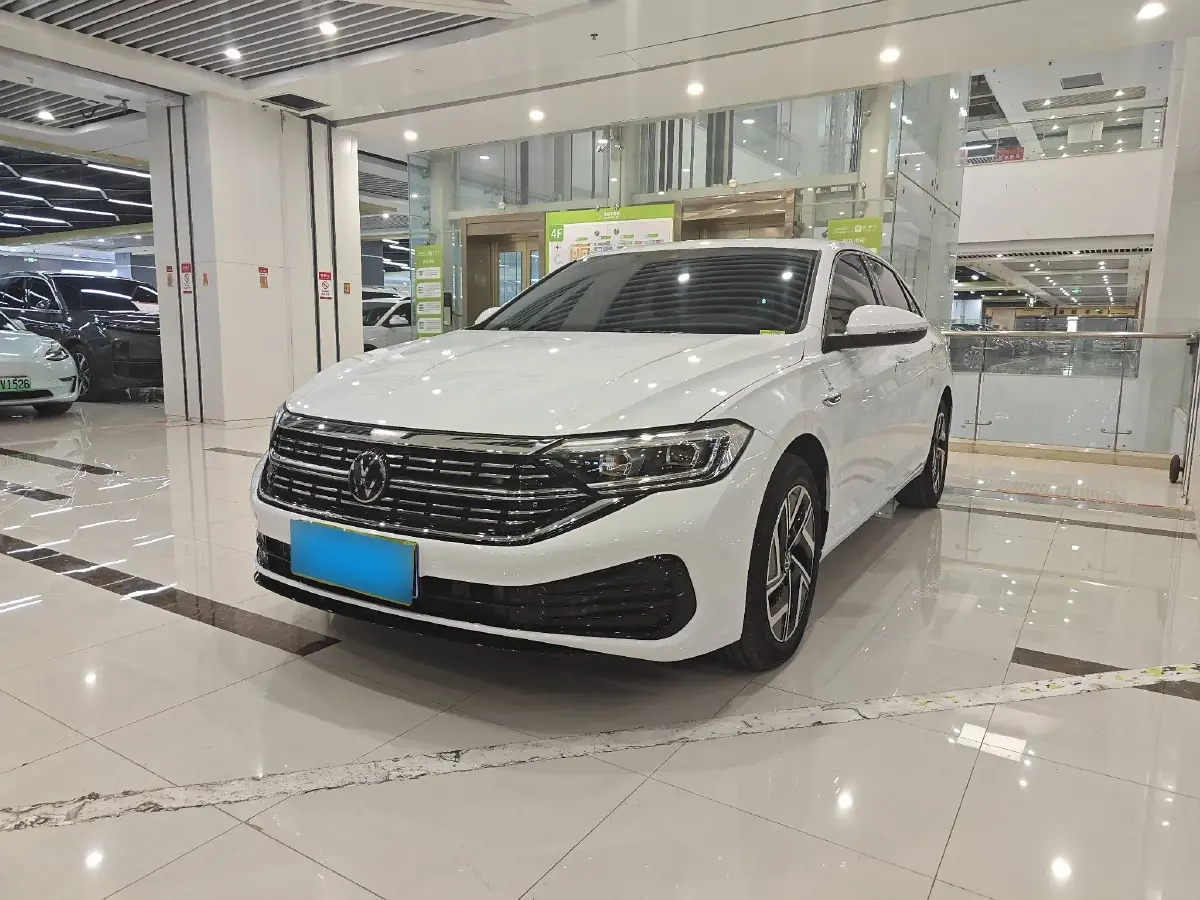 2023 Volkswagen Sagitar 1.5T 160HP L4 7DCT