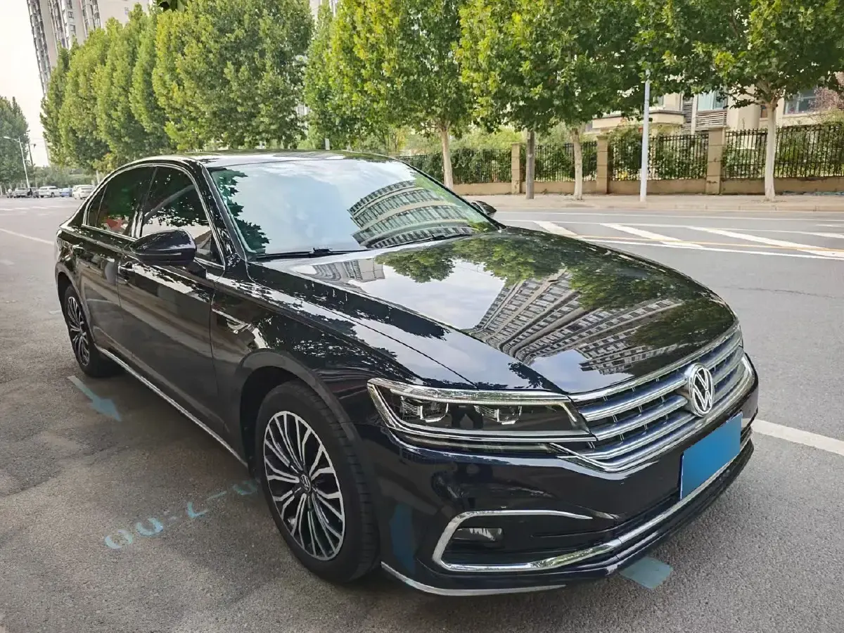 2021 Volkswagen Phideon 2.0T 224HP L4 7DCT