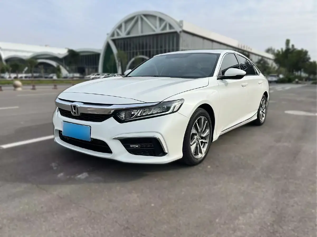 2019 Honda Inspire 1.5T 194HP L4 CVT