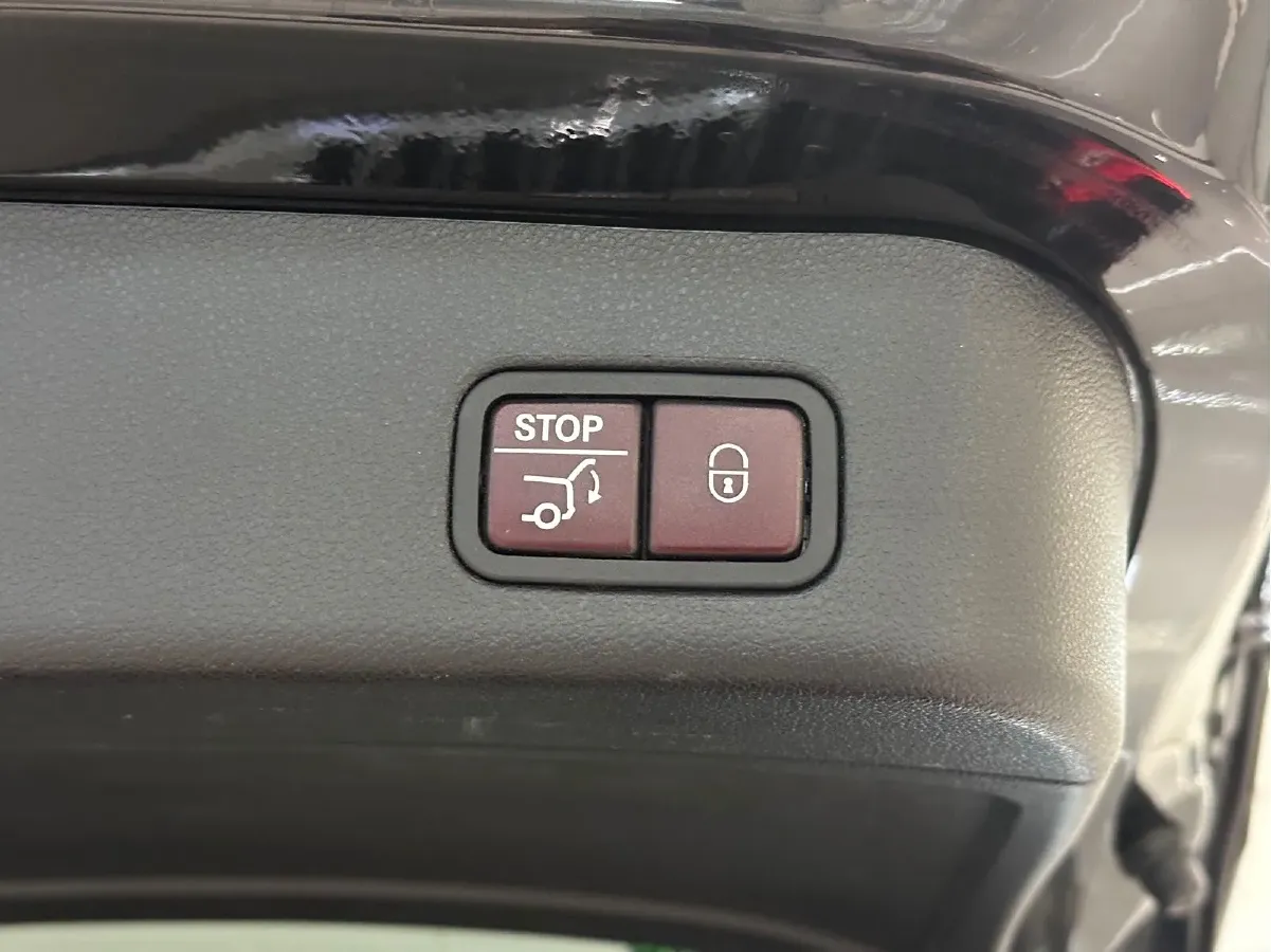 2014 Mercedes-Benz M AMG 5.5T 525HP V8 7AT,autocango,china used car exporter,china ev exporter,chinese used car exporter,chinese used ev exporter