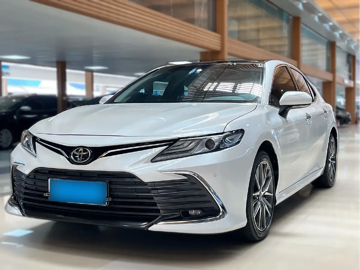 2023 Toyota Camry 2.5L 207HP L4 8AT